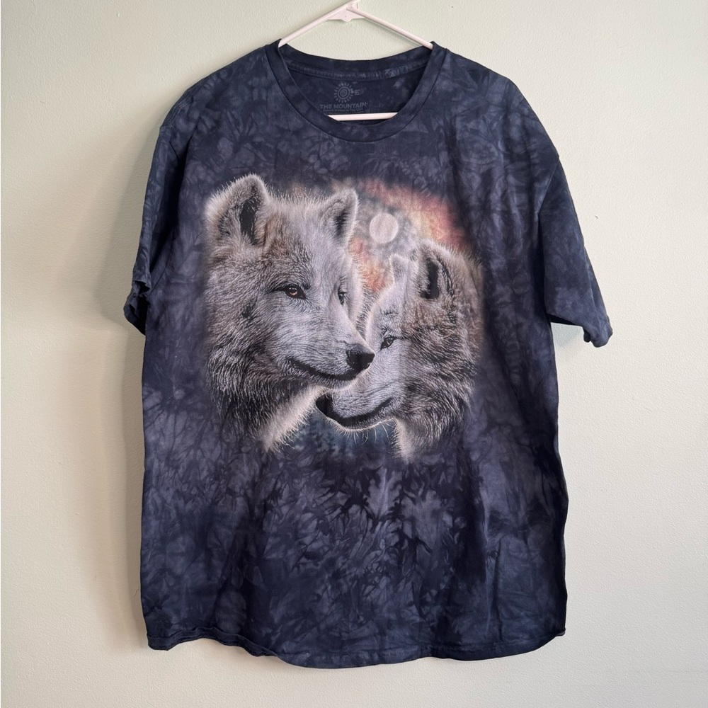 The Mountain Wolf Graphic T-Shirt (XL)